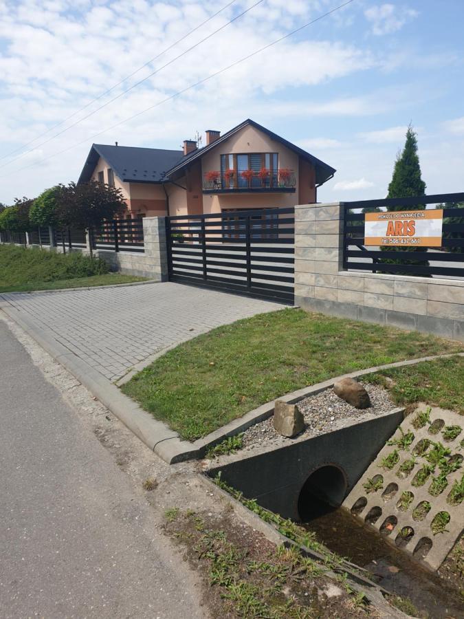 Aris Pokoje Goscinne Wojnicz Exterior photo