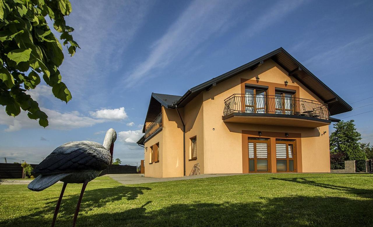 Aris Pokoje Goscinne Wojnicz Exterior photo