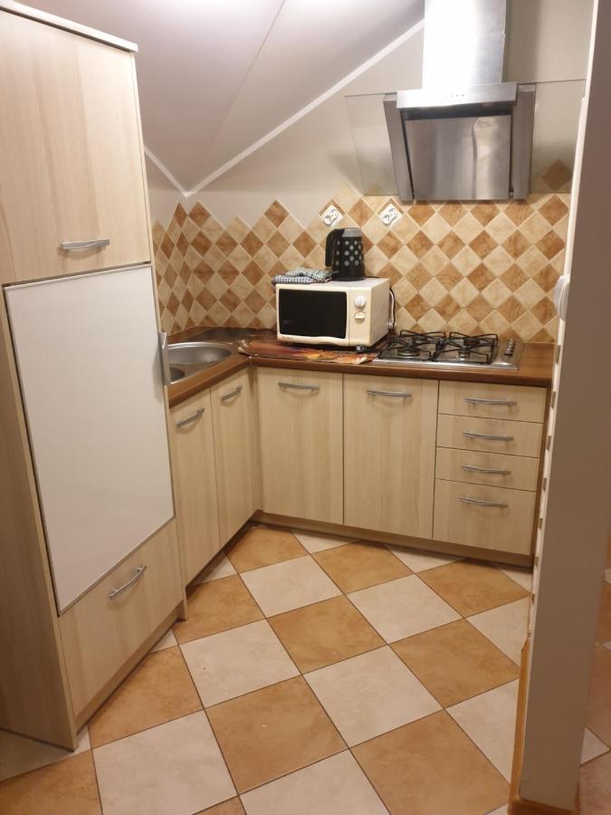 Aris Pokoje Goscinne Wojnicz Exterior photo